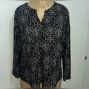 Dana Buchman Animal Print Gray Split Neck Long Sleeve Pullover Blouse Large